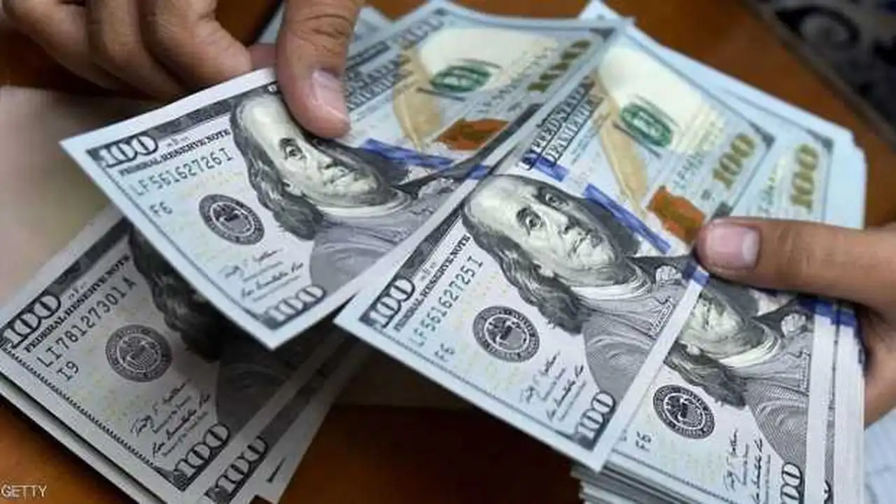 قفزة قياسية في سعر الدولار على وقع توترات الشرق الأوسط المتصاعدة